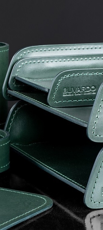 дорогой настольный набор