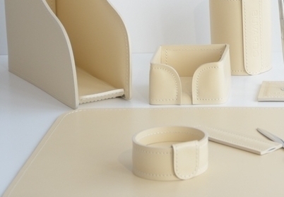 кожаный настольный набор buvardo слоновая кость