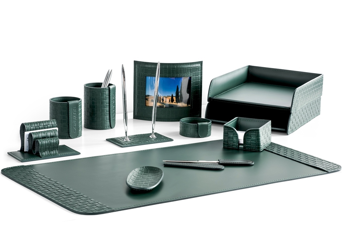 Настольный набор 12 предметов из кожи Treccia/зеленый с фоторамкой Настольный набор 12 предметов из кожи Treccia/зеленый с фоторамкой