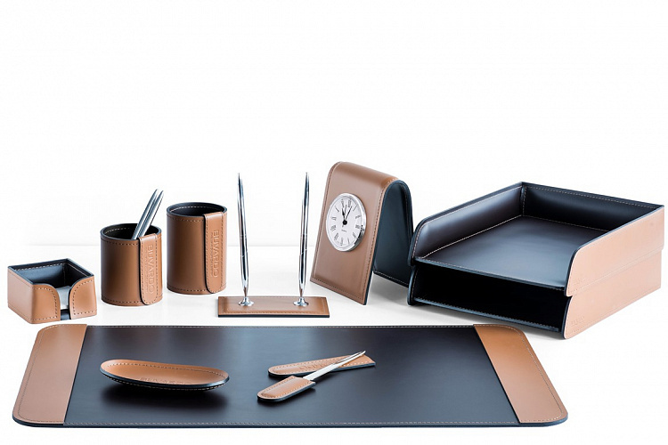 Настольный набор кожаный табак/шоколад 10 предметов с часами №65