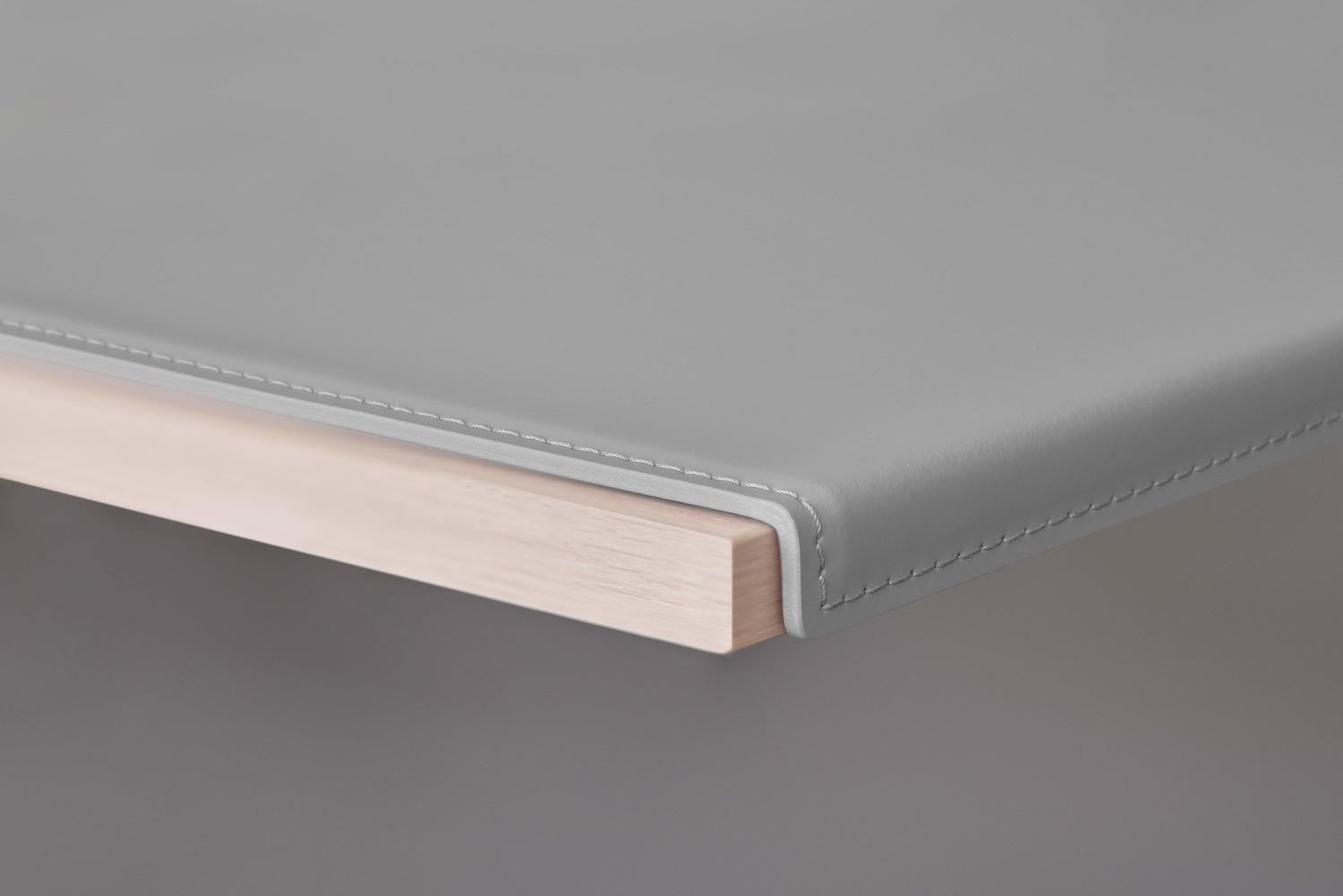 Бювар с загибом из серой кожи