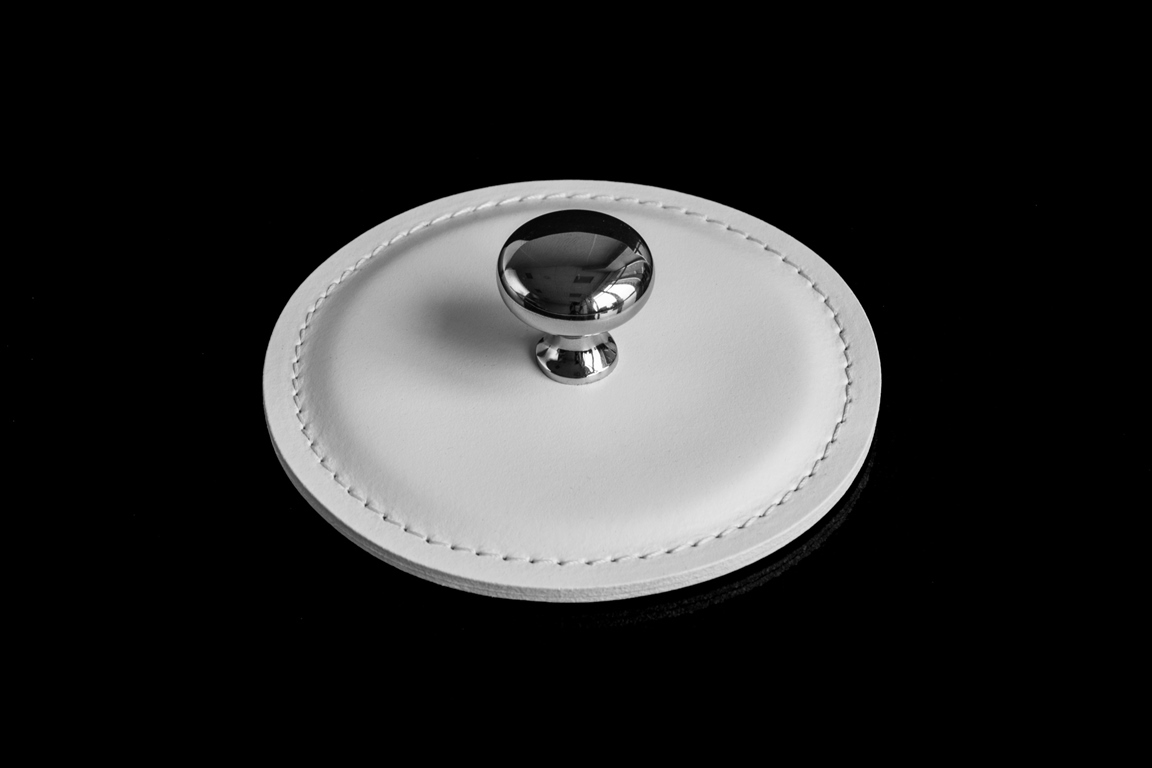 Пресс из кожи белый Пресс из кожи белый