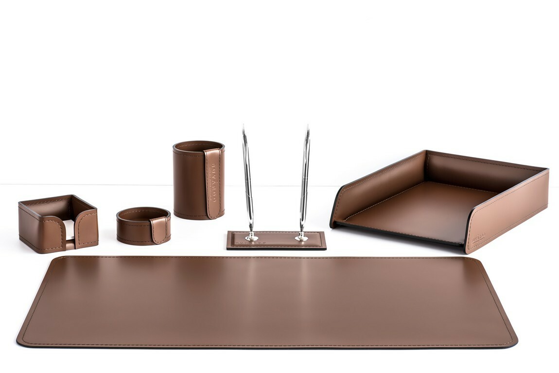 Офисный набор из кожи цвет орех 6 предметов СТАРАЯ ЦЕНА 39990 Офисный набор из кожи цвет орех 6 предметов СТАРАЯ ЦЕНА 39990