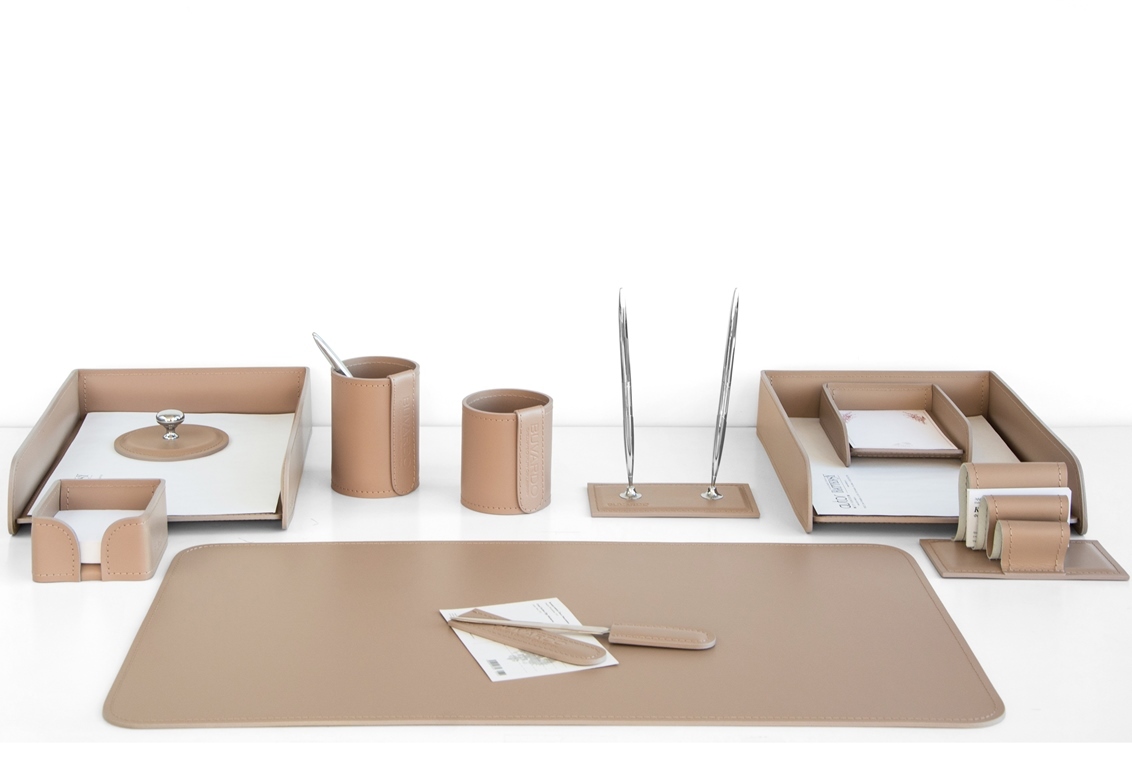 Настольный набор 11 предметов из кожи cuoietto caffe latte