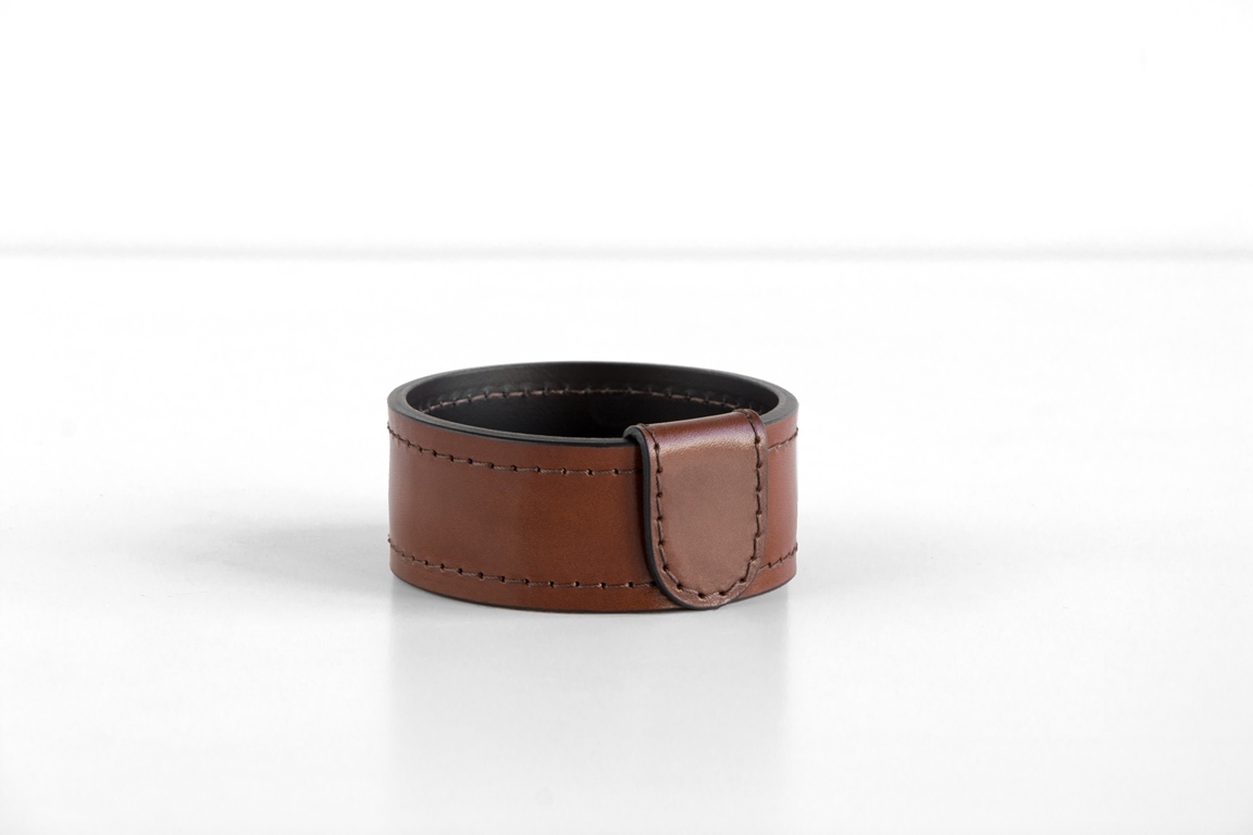 Скрепочница. Стакан Н4 из кожи Fg Tan/шоколад Скрепочница. Стакан Н4 из кожи Fg Tan/шоколад