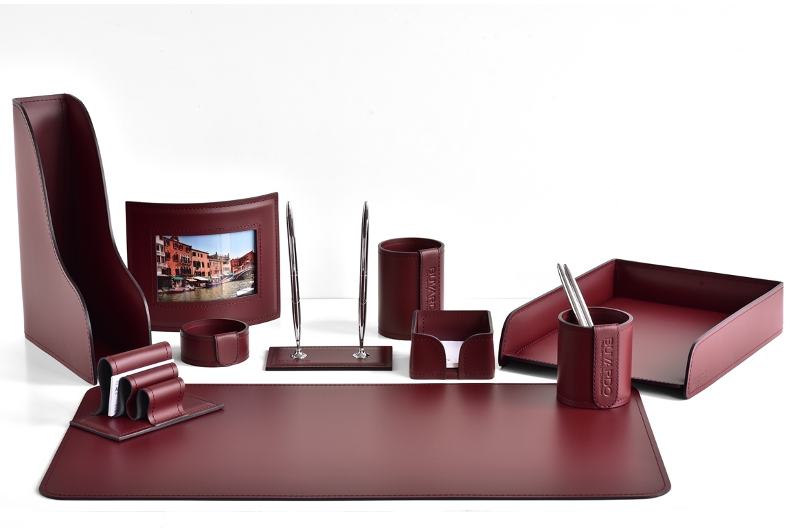 Офисный набор с фоторамкой цвет бордо кожа натуральная НЕТ В НАЛИЧИИ