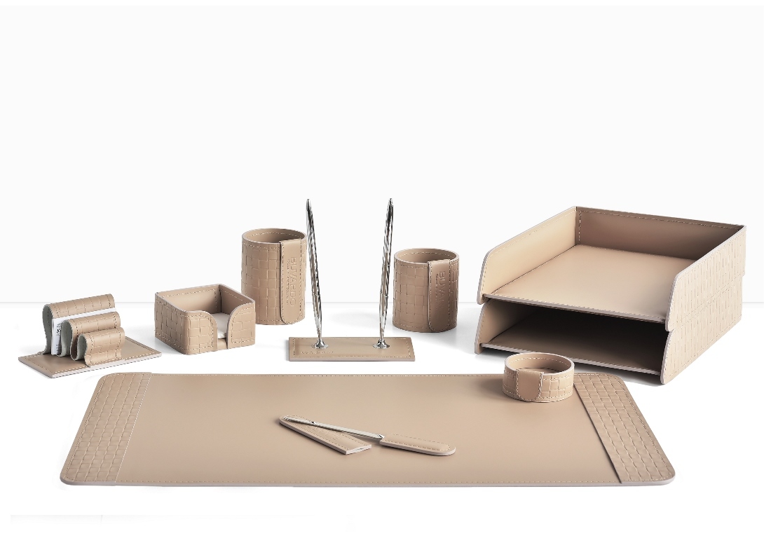 Набор на стол руководителя цвет какао с тиснением treccia 10 аксессуаров