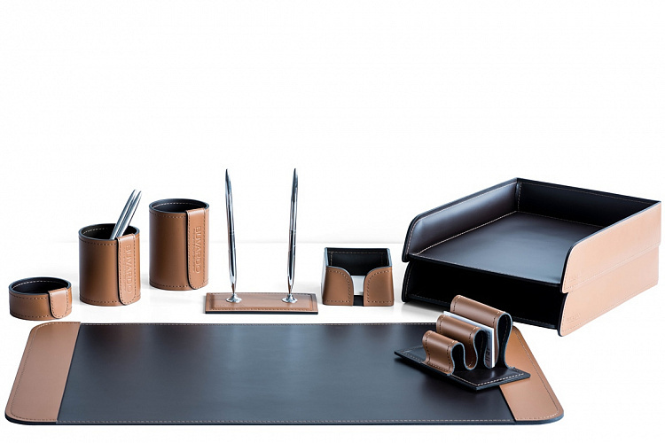 Набор на стол руководителя 9 предметов из кожи табак/шоколад №61