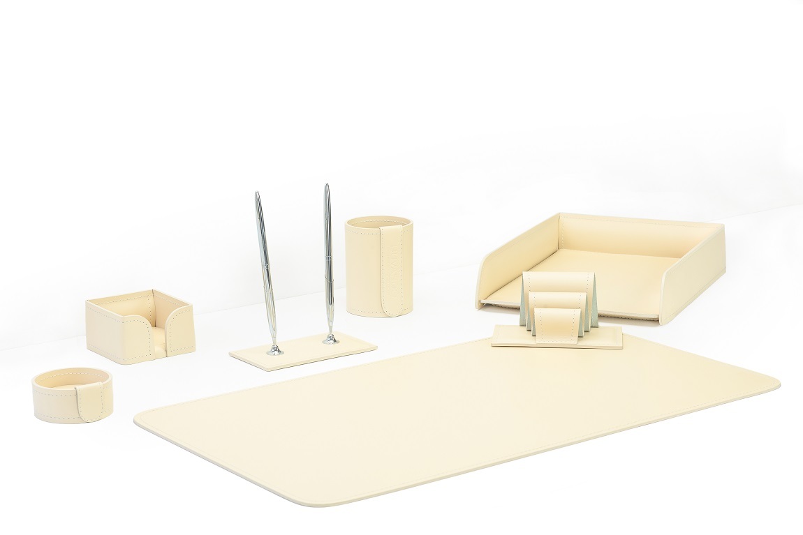 Офисный набор 7 предметов из кожи цвет слоновая кость №16 Офисный набор 7 предметов из кожи цвет слоновая кость №16