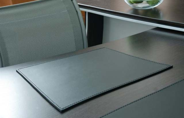 Бювар зеленый из кожи модель 2. (ТРАПЕЦИЯ) Бювар зеленый из кожи модель 2. (ТРАПЕЦИЯ)