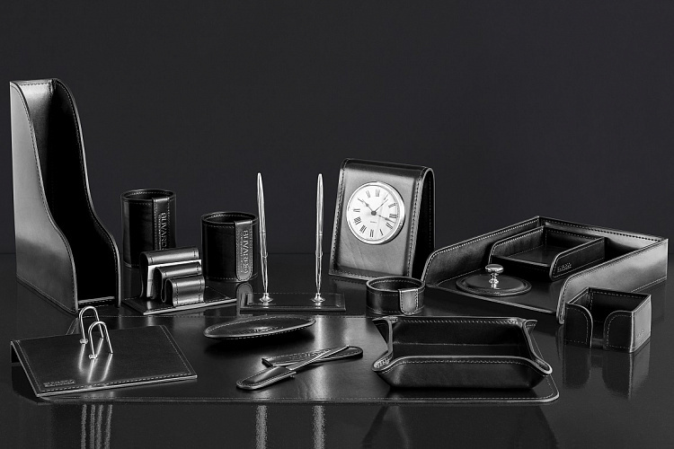 Настольный набор для руководителя 16 предметов из кожи Full Grain Black Настольный набор для руководителя 16 предметов из кожи Full Grain Black
