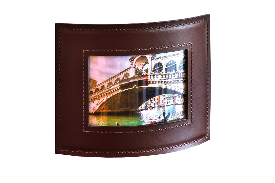 Рамка для фотографий из кожи FG Brown Рамка для фотографий из кожи FG Brown