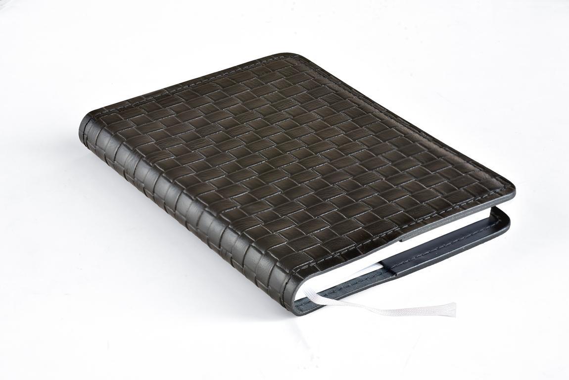 НЕТ В НАЛИЧИИ Ежедневник intrecciato шоколад