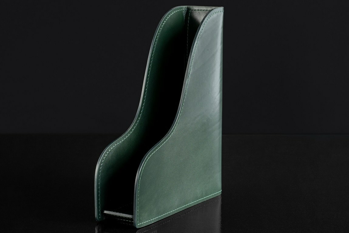 Лоток А4 вертикальный из зеленой кожи full grain Green