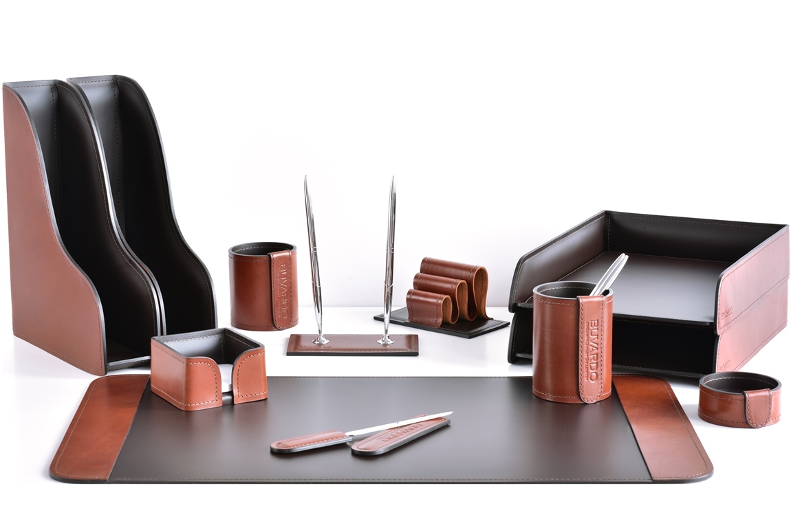 Настольный набор руководителя 12 предметов из кожи FG Tan/шоколад Настольный набор руководителя 12 предметов из кожи FG Tan/шоколад