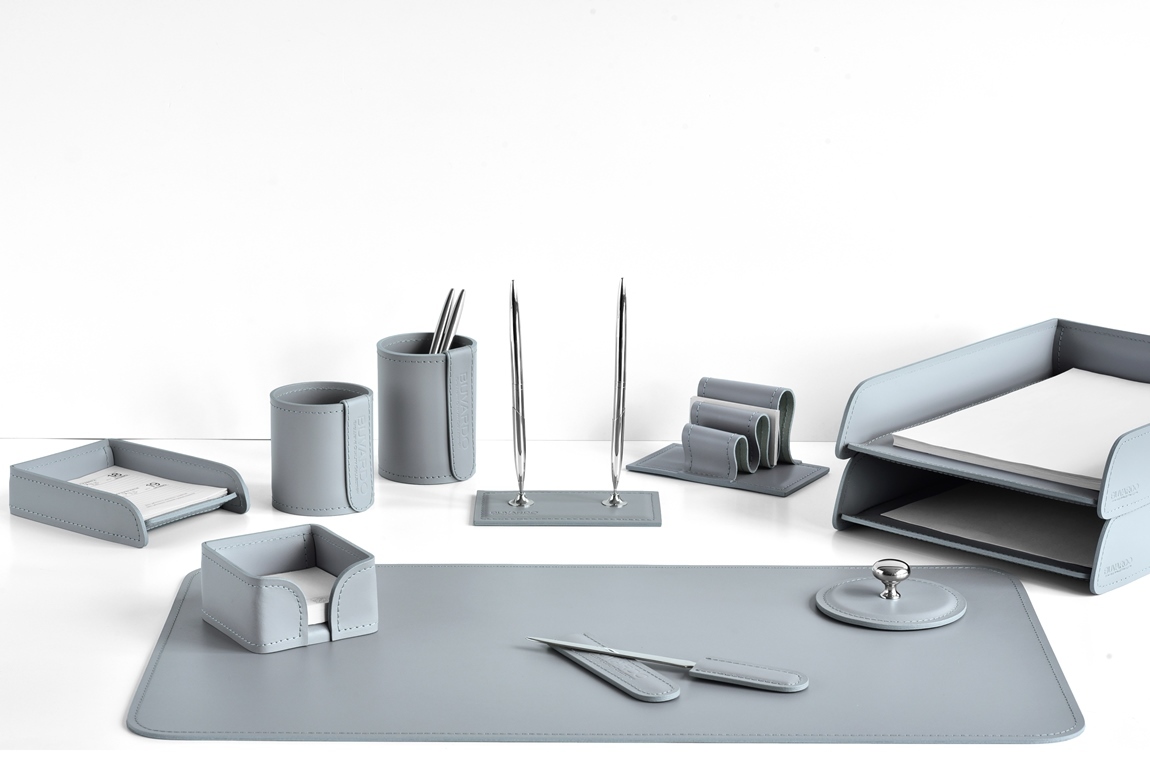 Настольный набор из кожи cuoietto цвет серый 11 предметов