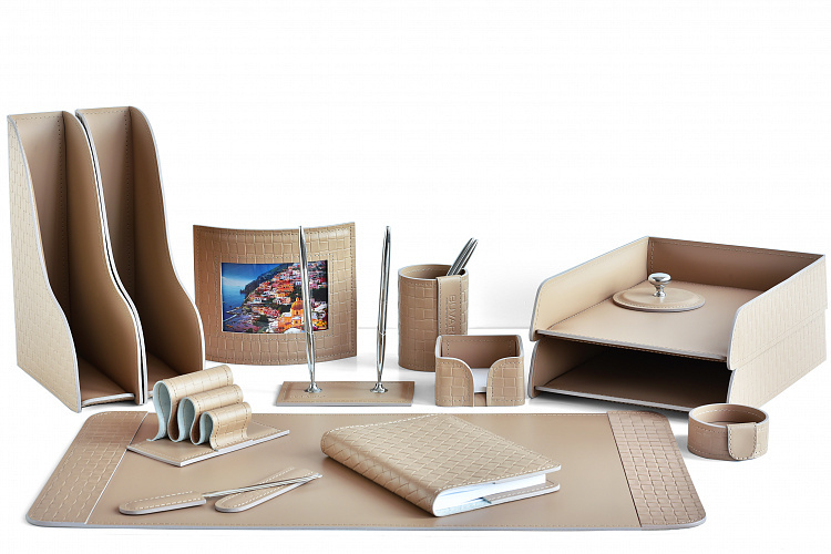 Настольный набор руководителя в кабинет 14 предметов из кожи treccia/cafe latte с ежедневником и фоторамкой