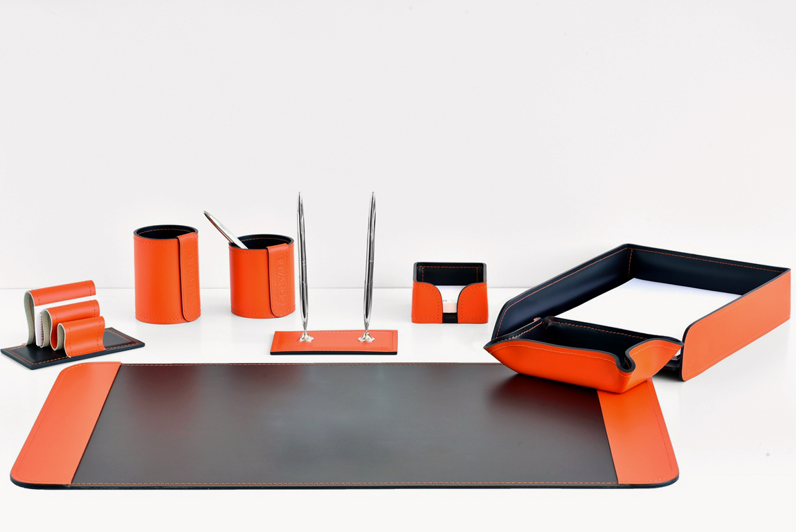 Набор канцелярский настольный из кожи  оранж/шоколад 8 предметов