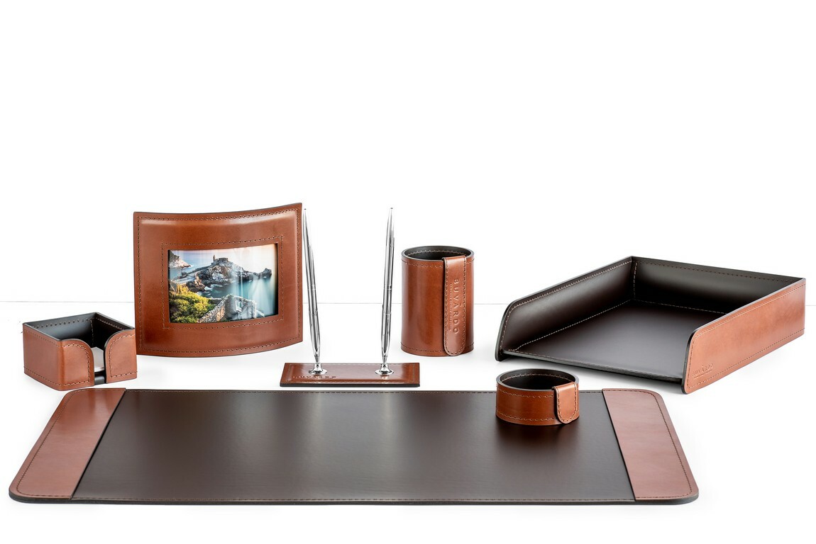 Настольный набор руководителя 10 предметов Premium из кожи FG Tan/шоколад с фоторамкой СКИДКА СТАРАЯ ЦЕНА 75000руб Настольный набор руководителя 10 предметов Premium из кожи FG Tan/шоколад с фоторамкой СКИДКА СТАРАЯ ЦЕНА 75000руб