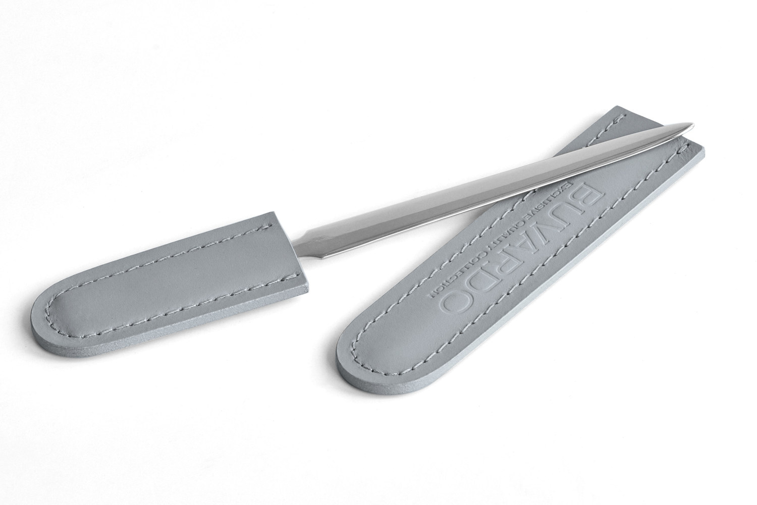 НЕТ В НАЛИЧИИ Нож канцелярский в чехле treccia серый