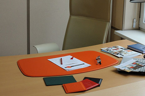 Коврик из кожи на стол. Бювар  модель 4.